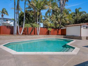 1541 Lauralynn Place, Oceanside CA 92054