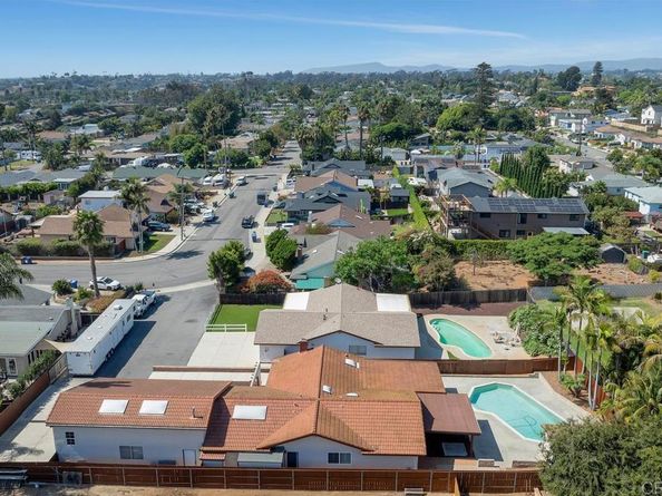 1541 Lauralynn Place, Oceanside CA 92054