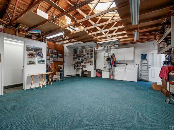 1541 Lauralynn Place, Oceanside CA 92054