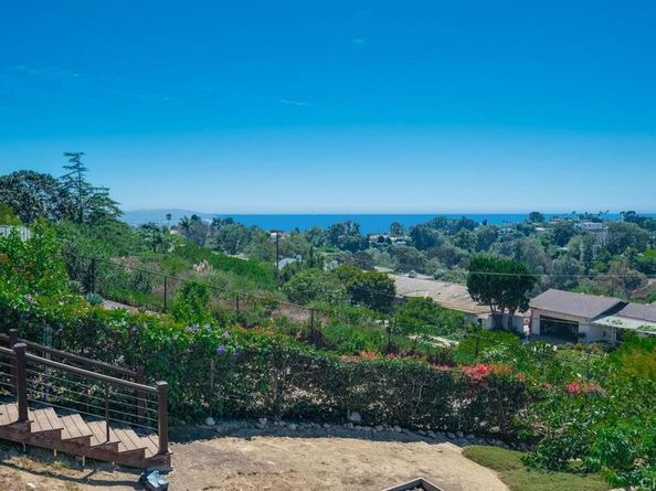 6301 Castejon Drive, La Jolla CA 92037