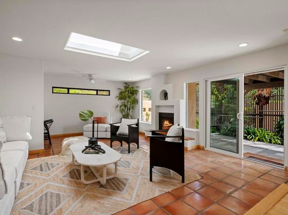 6301 Castejon Drive, La Jolla CA 92037