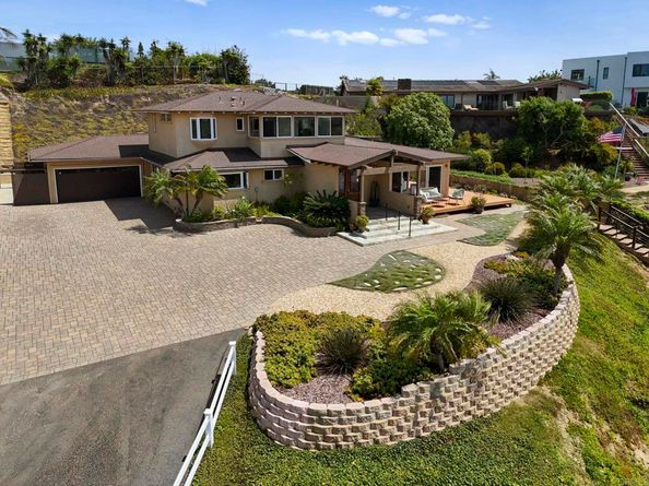 6301 Castejon Drive, La Jolla CA 92037