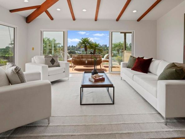 6301 Castejon Drive, La Jolla CA 92037