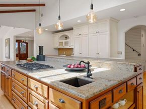 6301 Castejon Drive, La Jolla CA 92037