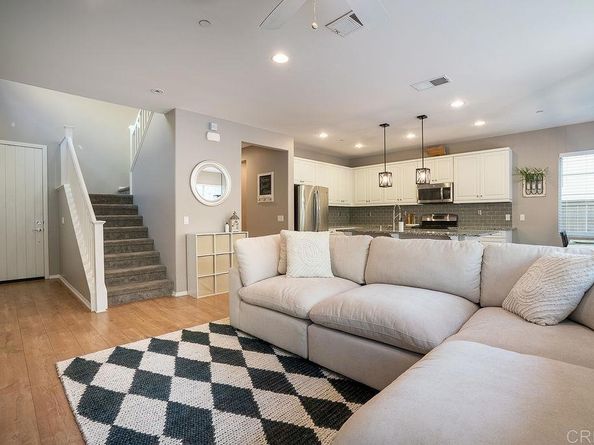 1132 Cherry Tree Ln, Vista CA 92084