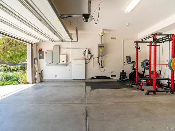 1132 Cherry Tree Ln, Vista CA 92084