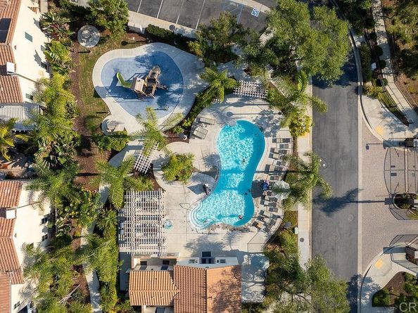 1132 Cherry Tree Ln, Vista CA 92084