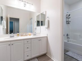 1132 Cherry Tree Ln, Vista CA 92084