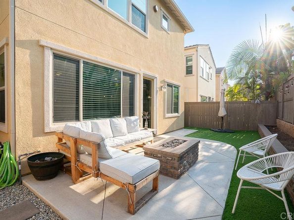 1132 Cherry Tree Ln, Vista CA 92084
