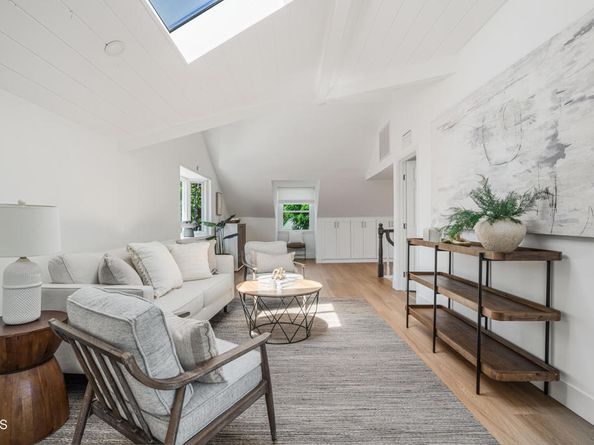 11100 Hortense Street, Toluca Lake CA 91602