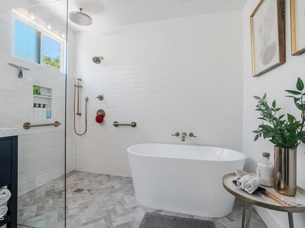11100 Hortense Street, Toluca Lake CA 91602