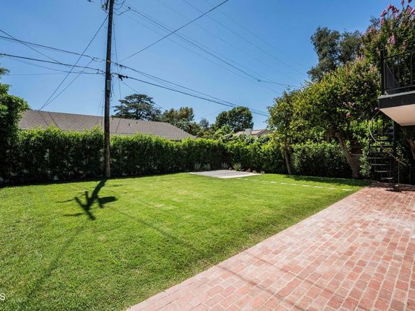 11100 Hortense Street, Toluca Lake CA 91602