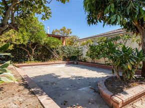 2201 W Russell Avenue, Santa Ana CA 92704