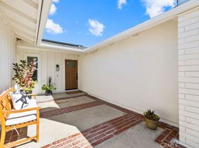 20862 Lancelot Lane, Huntington Beach CA 92646