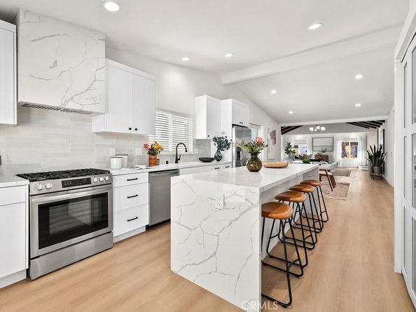 20862 Lancelot Lane, Huntington Beach CA 92646