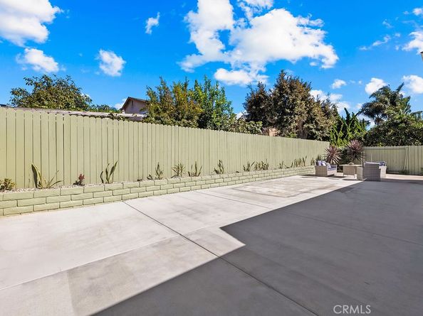 20862 Lancelot Lane, Huntington Beach CA 92646