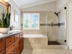17 Blanco, Lake Forest CA 92610