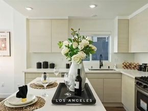 1245 N New Hampshire Avenue 1, Los Angeles CA 90029