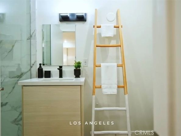 1245 N New Hampshire Avenue 1, Los Angeles CA 90029