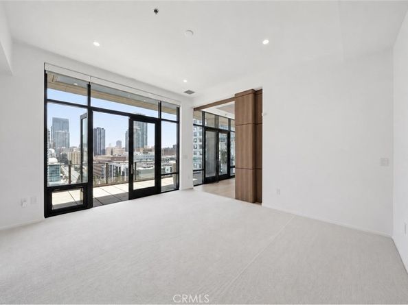 1111 S Grand Avenue PH 5, Los Angeles CA 90015