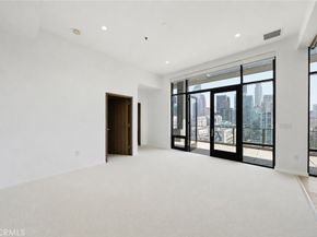1111 S Grand Avenue PH 5, Los Angeles CA 90015
