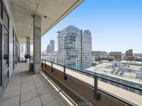 1111 S Grand Avenue PH 5, Los Angeles CA 90015