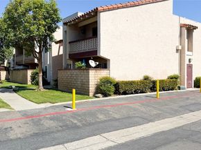 700 W La Veta D5, Orange CA 92868
