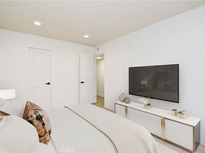 700 W La Veta D5, Orange CA 92868