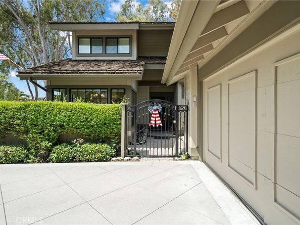 49 Pinewood 25, Irvine CA 92604