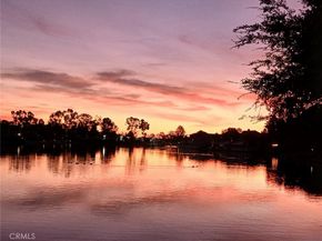 49 Pinewood 25, Irvine CA 92604