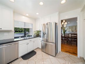 49 Pinewood 25, Irvine CA 92604