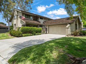 49 Pinewood 25, Irvine CA 92604