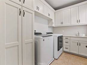 10 Shadybend, Irvine CA 92602