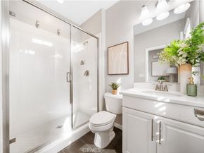 102 Yellow Pine, Irvine CA 92618