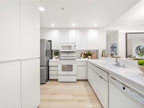 2233 Martin 204, Irvine CA 92612