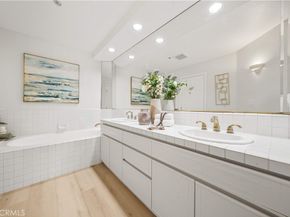 2233 Martin 204, Irvine CA 92612