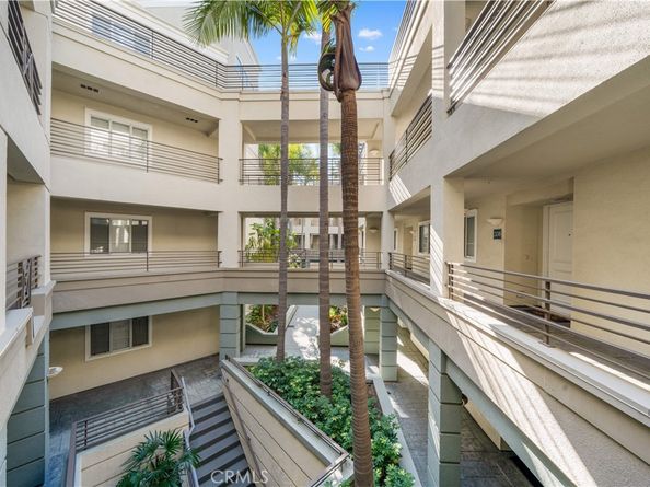 2233 Martin 204, Irvine CA 92612