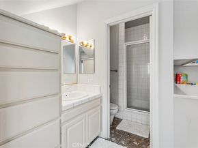 25582 Rapid Falls, Laguna Hills CA 92653