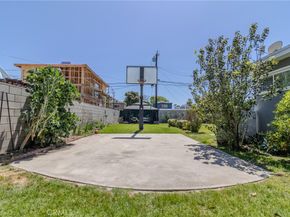 128 E 67th Way, Long Beach CA 90805