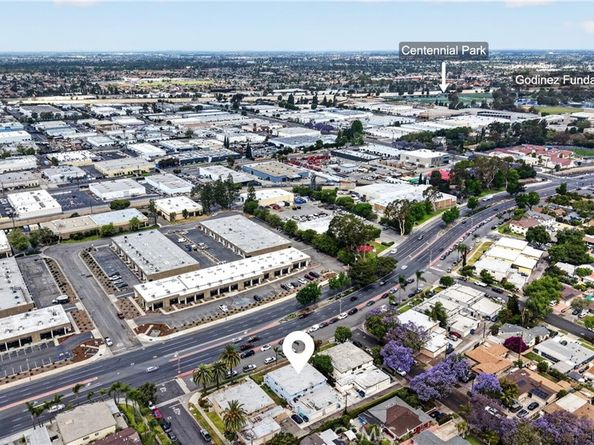 2211 S Fairview, Santa Ana CA 92704