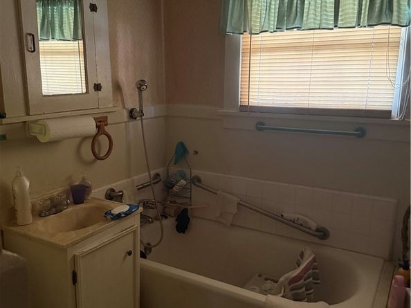 1340 W 58th, Los Angeles CA 90044