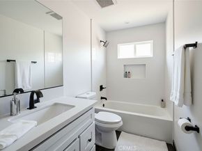 4814 Hedda, Lakewood CA 90712