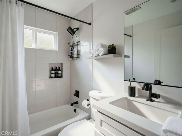 4814 Hedda, Lakewood CA 90712