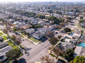 4814 Hedda, Lakewood CA 90712