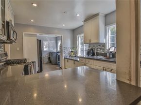 1115 W 41st Street, Los Angeles CA 90037