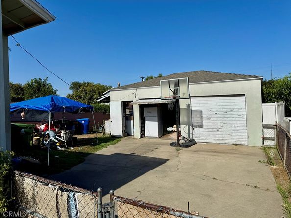 1306 Gulf Avenue, Wilmington CA 90744