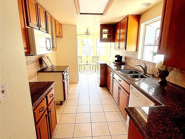 4623 W 171st Street, Lawndale CA 90260
