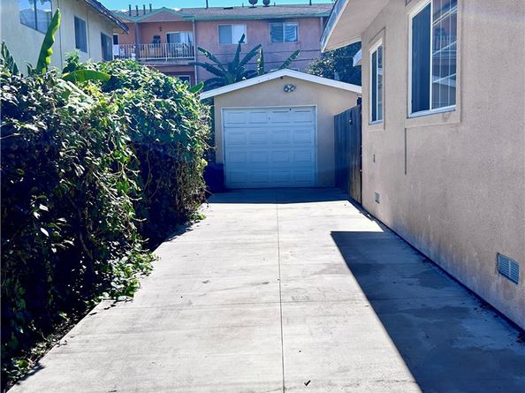 1528 E 11th Street, Long Beach CA 90813