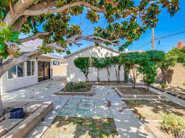 9234 Mills Avenue, Whittier CA 90603