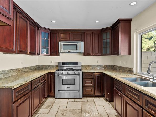 4348 Topanga Canyon, Woodland Hills CA 91364